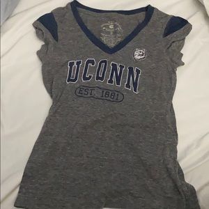 Uconn t shirt